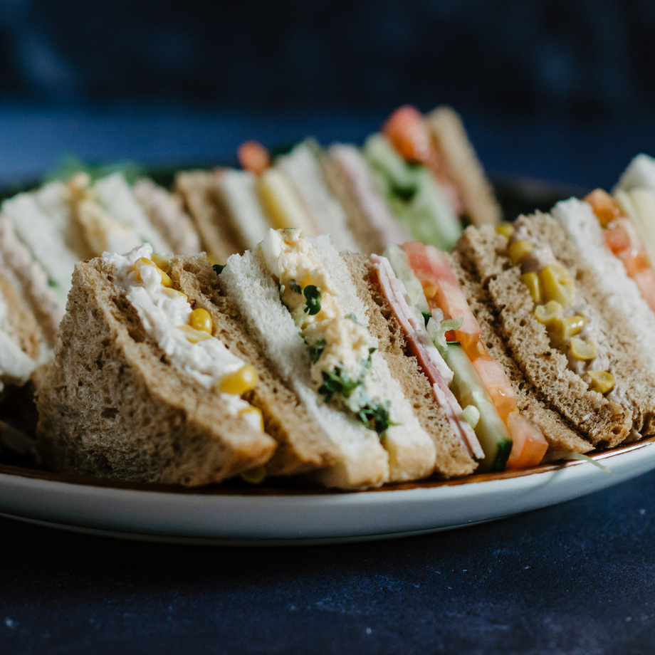 Simmons Bakers Buffets